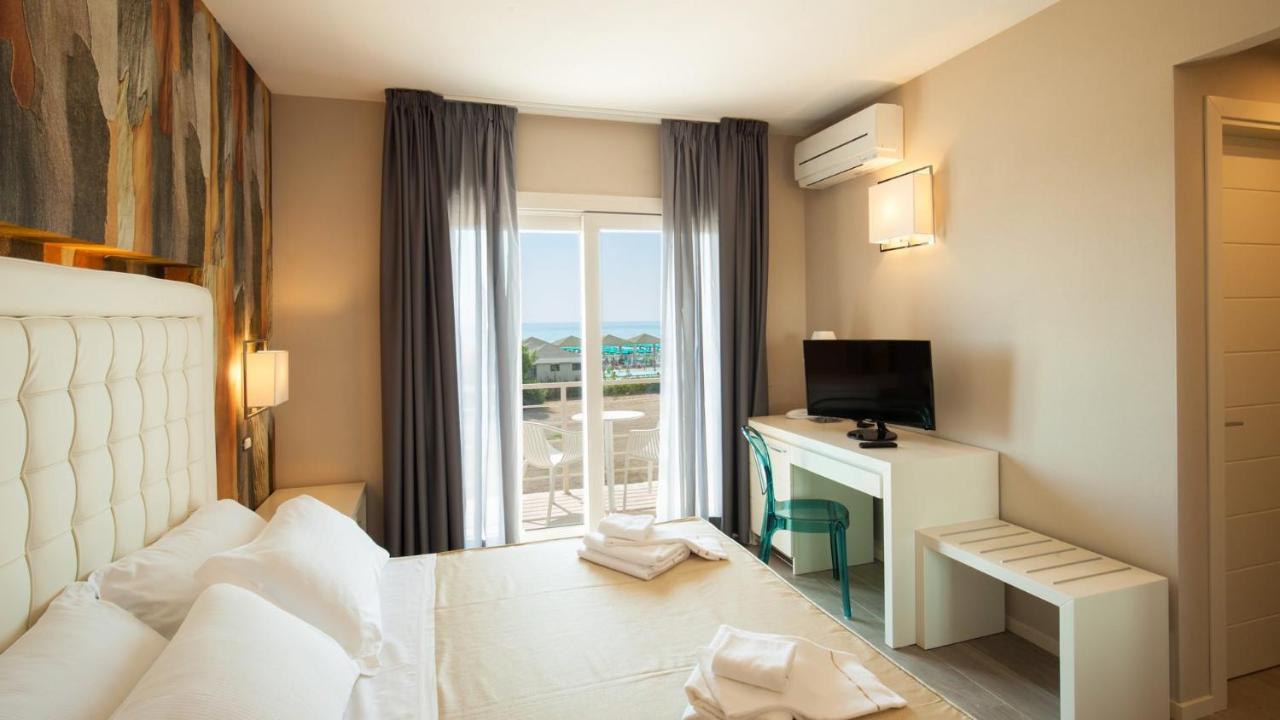 Hotel Boutique Carolina مارينا دي كاستانييتو كاردوتشي المظهر الخارجي الصورة